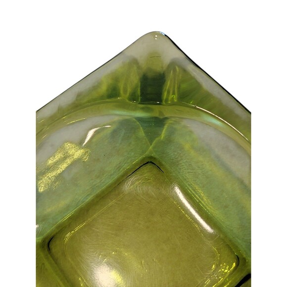 Vintage Square Ashtray Made of Green Glass, likely from the mid-20th century - Picture 5 of 5